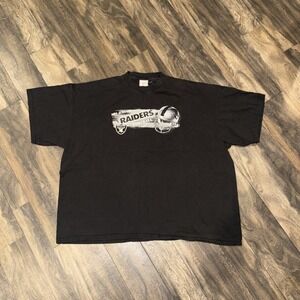 Vintage Raiders T-Shirt Men's 3X Black With Center Chest Graphic Print